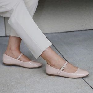 Round Toe Mary Jane Shoes, patent faux leather, beige color, size 6